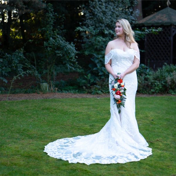 Emma and Andrew at St Marys Church, Carlton